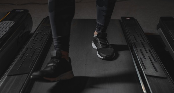 pexels-tima-miroshnichenko-5327545-treadmill-CROP